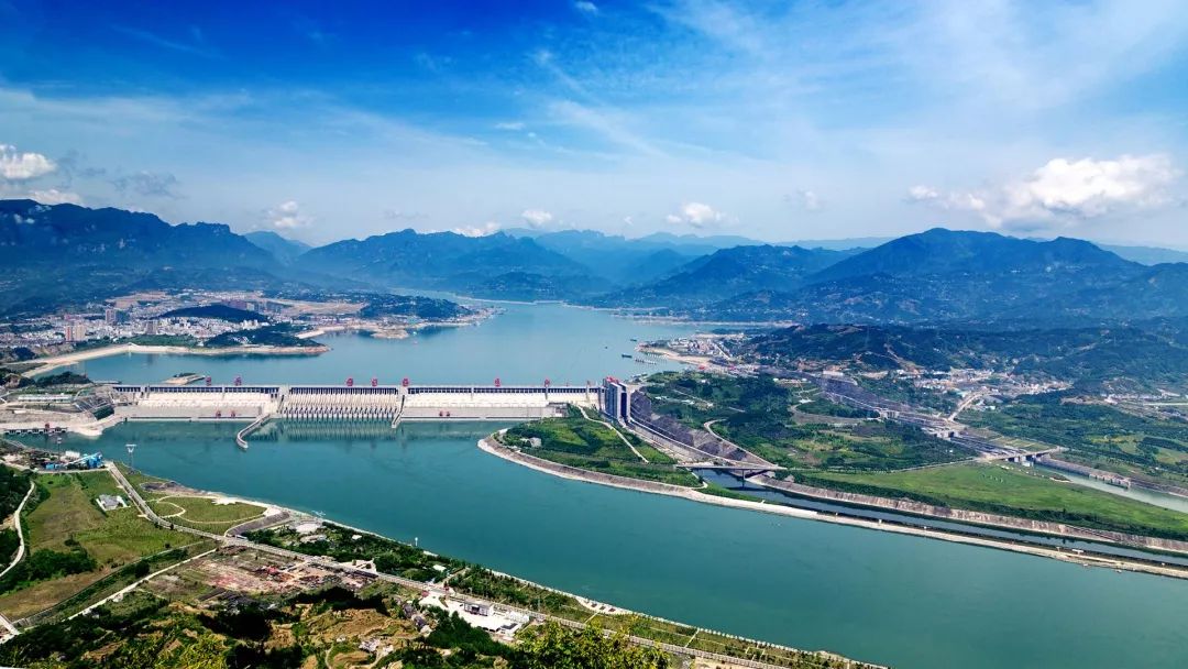 空氣能,太陽(yáng)能,熱水器 太陽(yáng)雨太陽(yáng)能